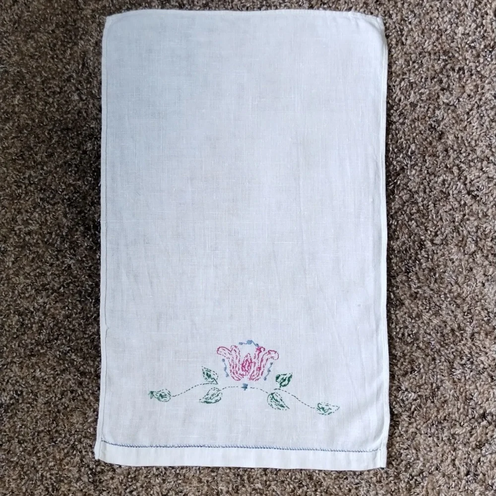 Vintage Linen Guest Towel